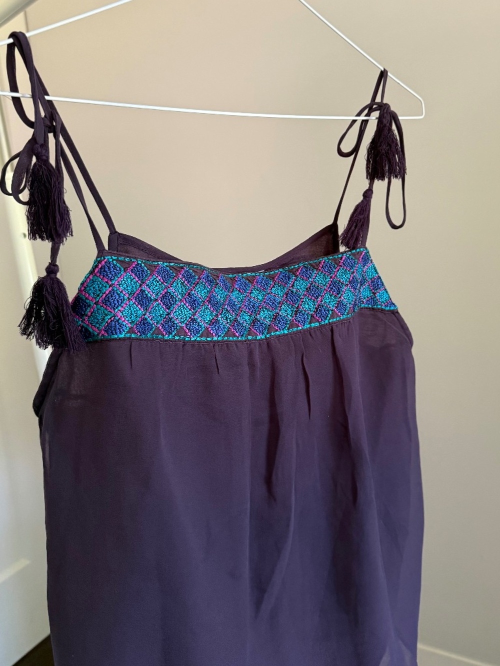 y2k American Eagle tassel embroidered flowy sleeveless blouse